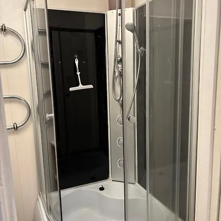 Kaksio Laehellae Rantaa, Free Parking Pärnu